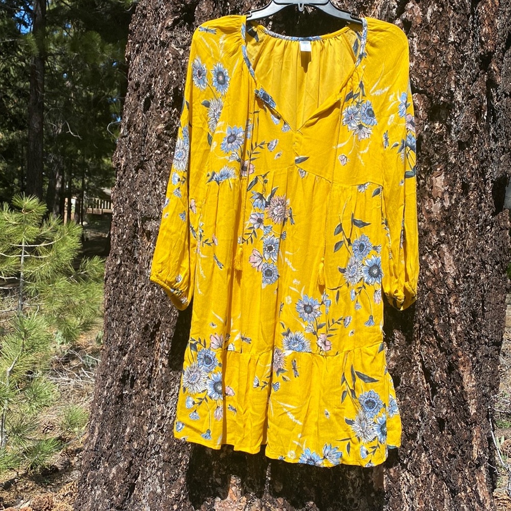 Old Navy Petite Long-sleeve Summer Dress